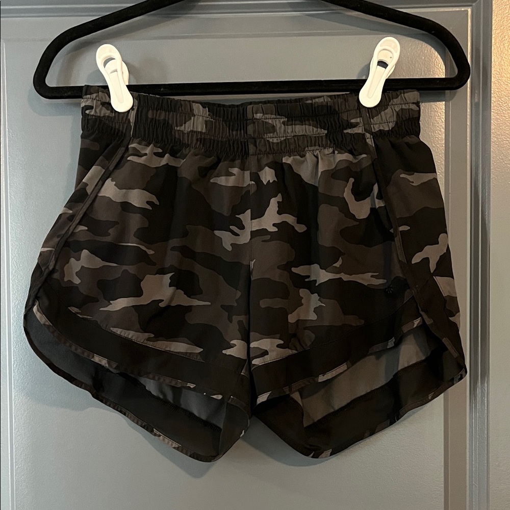 Athleta Printed Mesh Racer Run Short in 4 inch
